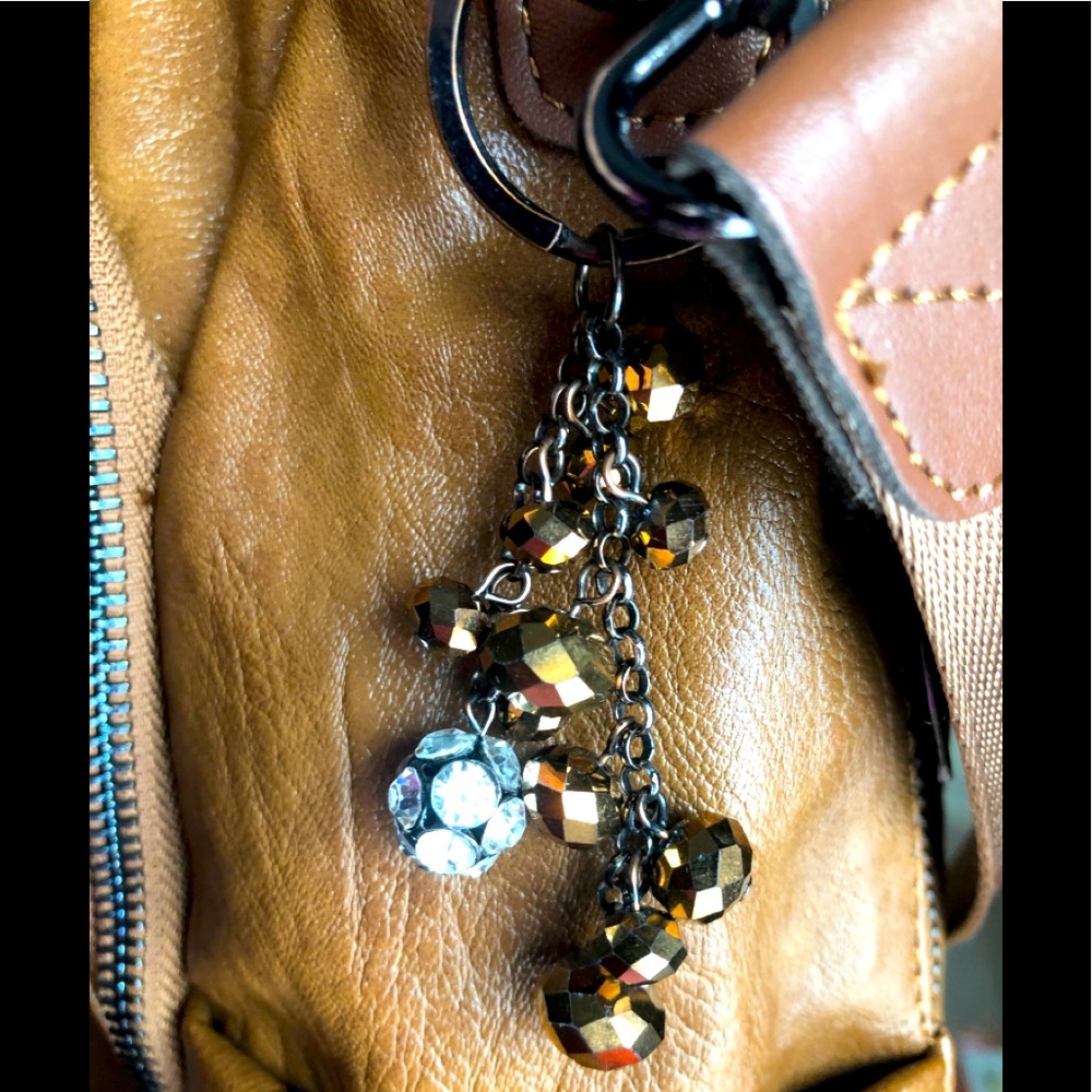 Purse charm with rhinestone bling! 🌷